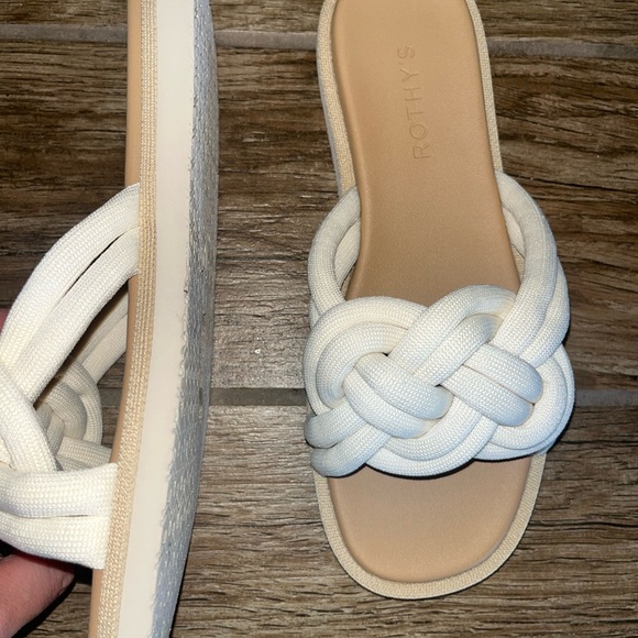 Rothy’s The Summer Sandal in White Sand - Picture 4 of 5